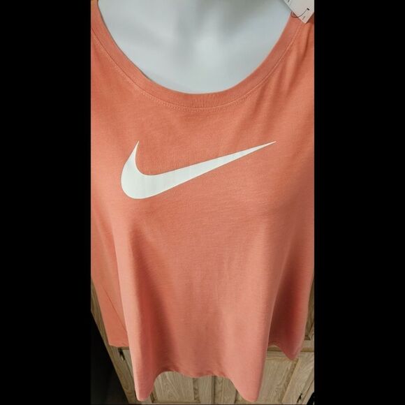 NIKE TRAINGING Plus Size Logo Print Short Sleeve Tee 1X With Dri-Fit - Picture 7 of 12